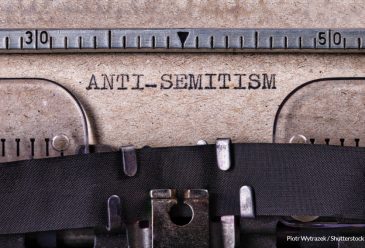 The link between online antisemitic conspiracy ideologies and a plot t...