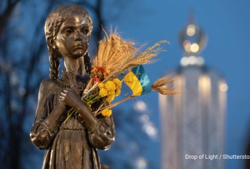 <strong>EU’s Holodomor Genocide Recognition Divides Ukranian and Rus...